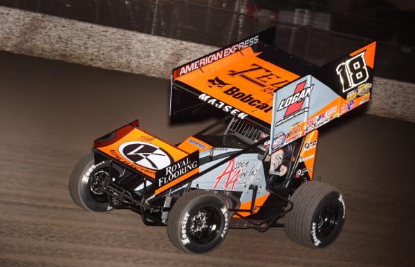 Thunder Roll: Ian Madsen Dominates World of Outlaws NOS Energy Drink Sprint Cars in Tulare