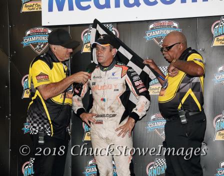 Kerry Madsen took the lead with the Midwest Thunder Sprint Cars presented by OpenWheel101.com for the first time in 2018 with his win at Knoxville’s Season Championship Saturday (Chuck Stowe Image)