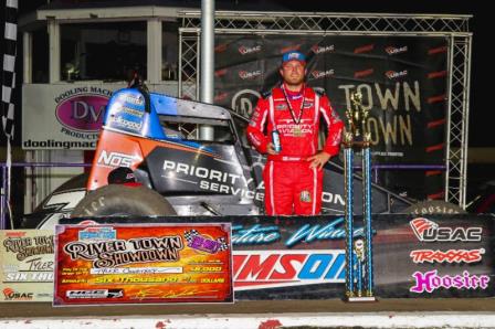 Tyler Courtney won the USAC sprint feature in Granite City Friday (Rich Forman Photo)