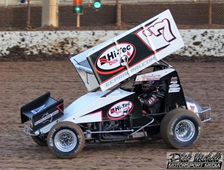 Robbie Farr held on to win the International Sprintcars Main event at MMS on Saturday night (Phil Michell Photo)