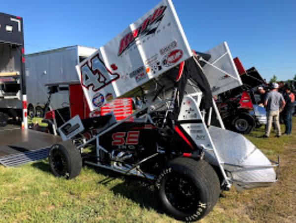 Dominic Scelzi Sweeps Sprint Invaders Stop at Eldon!