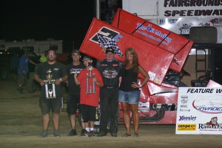 Wayne Johnson won the Sprint Invaders stop at Dubuque Speedway Wednesday (D&M Photography) (Video Highlight from Kris Krohn)