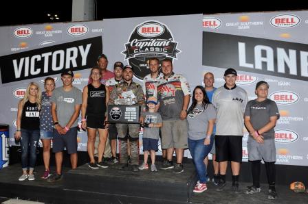 David Gravel won Sunday's Capitani Classic at Knoxville (Ken Berry Racing Pix) (Video Highlights from DirtVision.com)