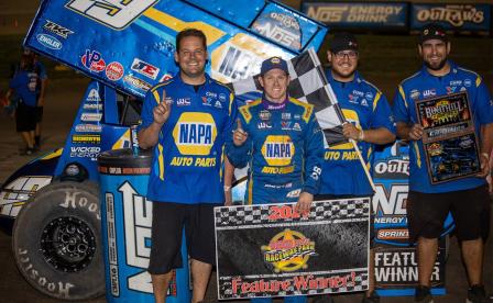 Brad Sweet won Saturday's finale at Dodge City with the WoO (Dave Biro - DB3 Imaging) (Video Highlight from DirtVision.com)