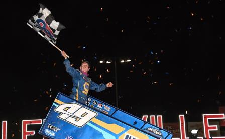 Brad Sweet won with the WoO at Lernerville Saturday (Sue Smith Photo) (Video Highlight from DirtVision.com)