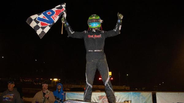 Gio Scelzi Cashes in on Night #1 of Hangtown 100