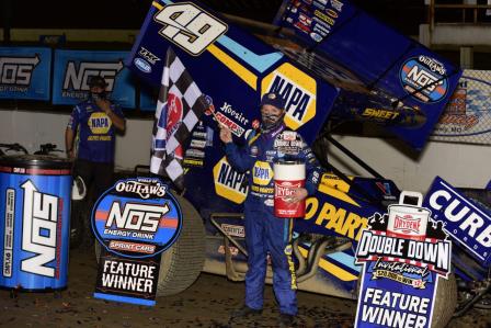 Brad Sweet wins with the WoO in Pevely Friday (Mark Funderburk Photo) (Video Highlights from DirtVision.com)