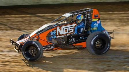 Justin Grant was victorious for the second time in as many nights in Sunday's USAC AMSOIL National Sprint Car feature at Federated Auto Parts Raceway at I-55. (Rich Forman Photo) (Video Highlights from FloRacing.com)