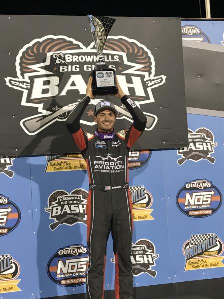 Kyle Larson swept the weekend with the WoO at Knoxville (Knoxville Raceway Photo) (Video Highlights from DirtVision.com)