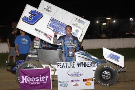 Ayrton Gennetten claimed his first Sprint Invaders win in Moberly Sunday night (MF Photography)