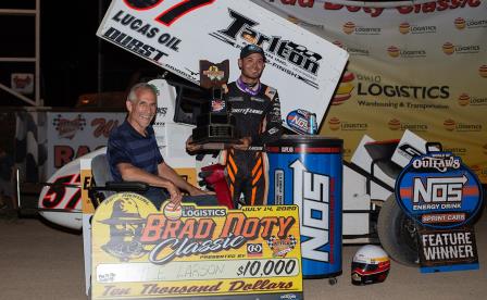 Kyle Larson won the Brad Doty Classic at Attica Tuesday (Trent Gower Photo) (Video Highlights from DirtVision.com)