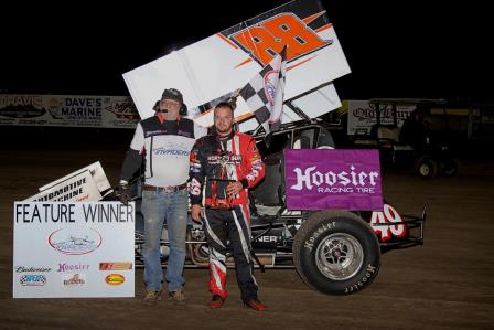 Josh Schneiderman picked up the Sprint Invaders win at Lee County Speedway in Donnellson, Iowa on Saturday (MF Photography)
