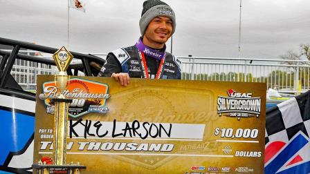 Kyle Larson scored the victory in Sunday's USAC Silver Crown Bettenhausen 100 presented by Fatheadz Eyewear at the Illinois State Fairgrounds (Lonnie Wheatley Photo) (Video Highlights from FloRacing.com)