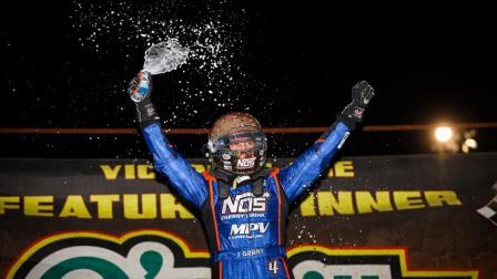 Justin Grant (Ione, Calif.) celebrates his USAC AMSOIL National Sprint Car victory Friday night at Bubba Raceway Park (DB3, Inc. Photo) (Video Highlights from FloRacing.com)