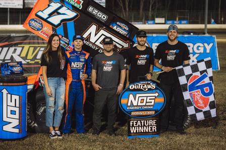 Sheldon Haudenschild won the WoO trip to Magnolia Motor Speedway Friday (Trent Gower Photo) (Video Highlights from DirtVision.com)