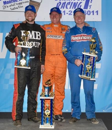 Saturday winners at Knoxville were Matthew Stelzer (Pro), Lynton Jeffrey (410) and Clint Garner (360) (Ken Berry Photo) (Video Highlights from Dirtvision.com)