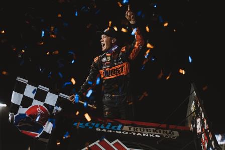 Carson Macedo prevailed in the WoO opener at Williams Grove Friday (Trent Gower Photo)