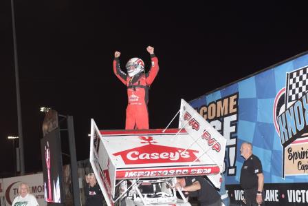 Brian Brown set a one-lap record, and won both 410 features at Knoxville Saturday (Ken's Racing Pix) (Video Highlights from DirtVision.com)