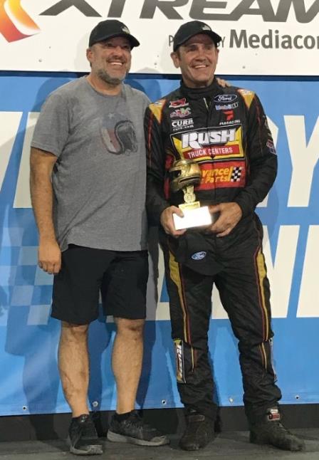 410 Winner Kerry Madsen is joined by his car owner and SRX feature winner earlier in the night, Tony Stewart