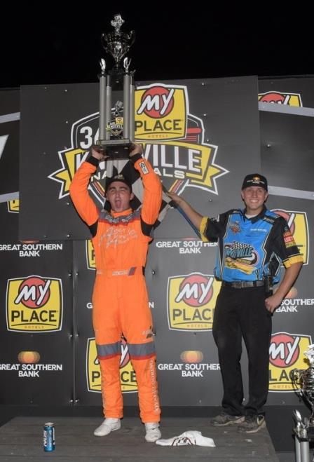 Gio Scelzi won the 31st Annual 360 Knoxville Nationals Presented by Great Southern Bank Saturday (Ken's Racing Pix) (Video Highlights from DirtVision.com)