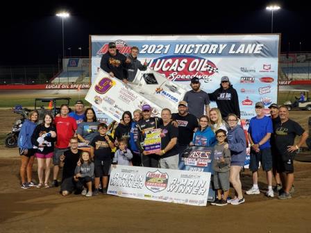 Derek Hagar took the opening night of the Jesse Hockett/Daniel McMillin Memorial Thursday (Rob Kocak Photo) (Video Highlights from Racinboys.com)