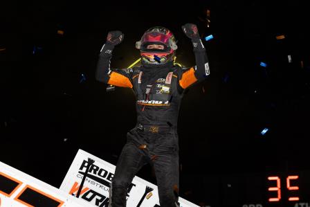 Kyle Larson triumphed in the WoO finale at Tulare Saturday (Trent Gower Photo) (Video Highlights from DirtVision.com)