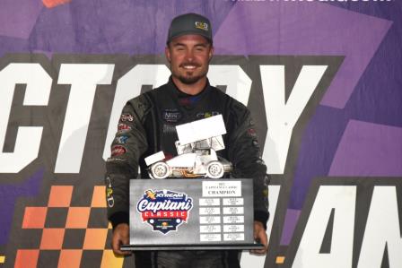 Logan Schuchart beat out Donny Schatz to win the Capitani Classic at Knoxville Sunday (Paul Arch Photo) (Video Highlights from DirtVision.com)