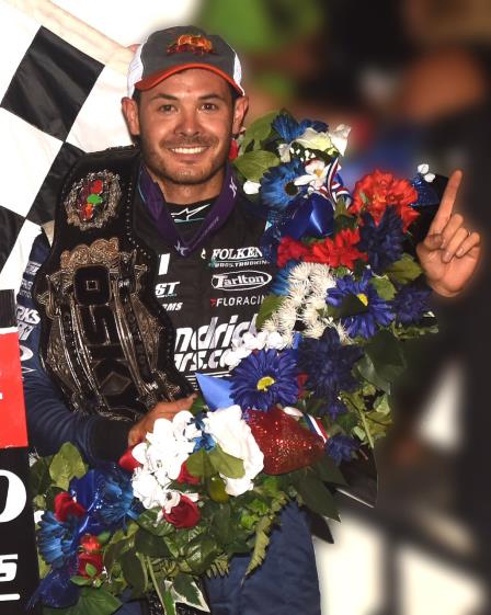 Kyle Larson won the Front Row Challenge for the second year in a row, and the third time in his career Monday (Paul Arch Photo)