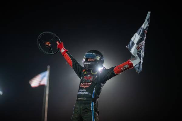 Jake Swanson Holds Off Bright to Win Xtreme Sprints Debut at Jacksonville
