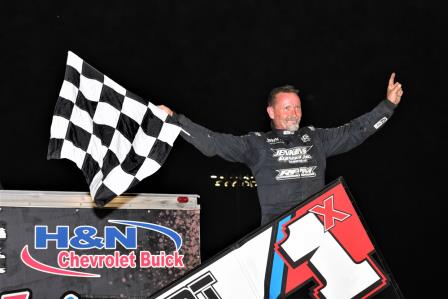 Tim Crawley won the ASCS stop in Spencer Tuesday (Rob Kocak Photo)