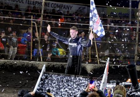 Brock Hallett used a last lap pass to claim the $50,000 Grand Annual Sprintcar Classic in Warrnambool Sunday (Video Highlights from ClayPerView.com)