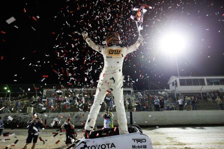 Cannon McIntosh won the Xtreme Midget feaure at I-55 Friday (Trent Gower Photo) (Video Highlights from DirtVision.com)