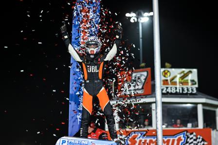 Jesse Love won the Xtreme Outlaw Midget event at Granite City Thursday (Jacy Norgaard Photo)