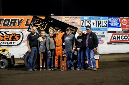 Christopher Thram won his first ever 410 feature at Husets Sunday (Tylan Porath Photo)