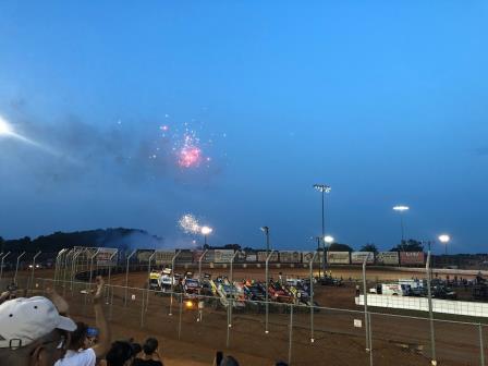 WoO 4-wide Salute at BAPS Motor Speedway (Video Highlights from DirtVision.com)