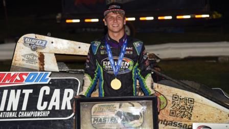 Emerson Axsom (Franklin, Ind.) earned his first career USAC NOS Energy Drink Indiana Sprint Week Presented By Honest Abe Roofing victory on Friday night at Bloomington Speedway. (David Nearpass Photo) (Video Highlights from FloRacing.com)