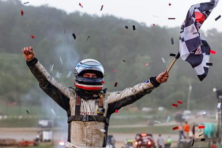 Daniel Whitley won his first national Midget event with the Xtreme series at Brushcreek Sunday (Tyler Carr Photo) (Video Highlights from DirtVision.com)