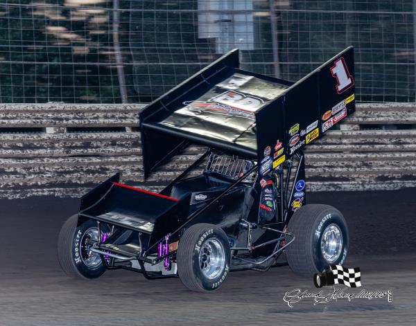 Chase Randall Leads Knoxville/Huset’s 410 Sprint Series Presented by OpenWheel101.com!