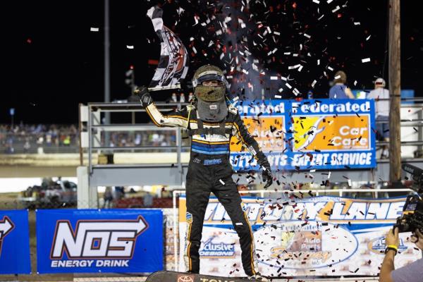Karter Sarff Wins I-55 Friday for First Career Xtreme Outlaw Series Victory