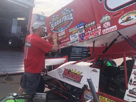 Captain Casey McManus applies the decals to the third place car (Video Highlighs from FloRacing.com)