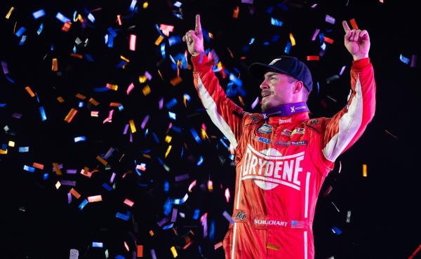 Logan Schuchart Slips by Haudenschild Late for River Cities Speedway