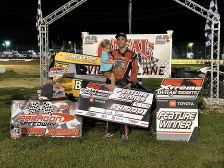 Zach Daum won the Xtreme Midget feature at Paragon Friday (Jacy Norgaard Photo) (Video Highlights from DirtVision.com)