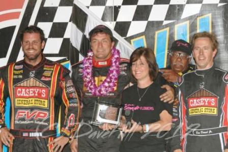 Terry McCarl won at Knoxville Saturday (Dave Hill Photo)