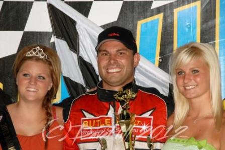 Bronson Maeschen won his first career 410 feature at Knoxville Saturday (Dave Hill Photo)