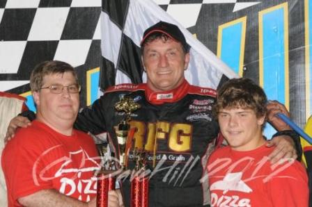 Terry McCarl won Saturday at Knoxville (Dave Hill Photo)