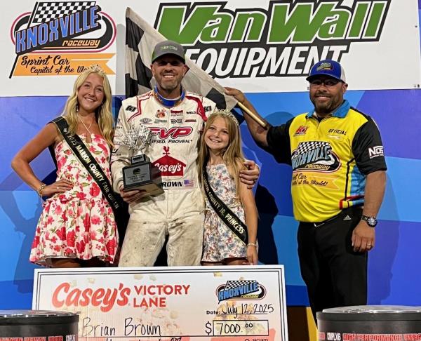 Brian Brown Puts on Epic Charge from Row Seven to Win at Knoxville!