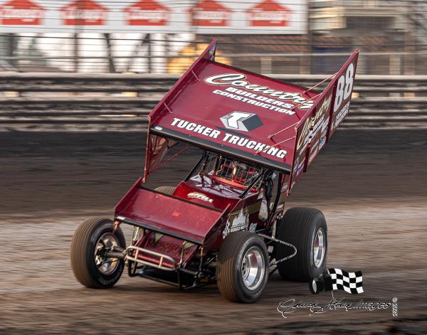 Austin McCarl Grabs Early Lead in Beaver Drill & Tool/MPV Express Jesse Hockett “Mr. Sprint Car!”