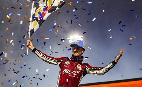 Buddy Kofoid Sneaks by Gravel for Third Huset