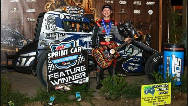 Logan Seavey Sings at Casa Grande, Wins Western World Opener