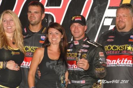 Shane Stewart celebrates his victory at the 360 Nationals (Dave Hill Photo)